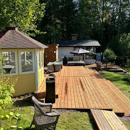 Moekki Chalet Kirkkonummi